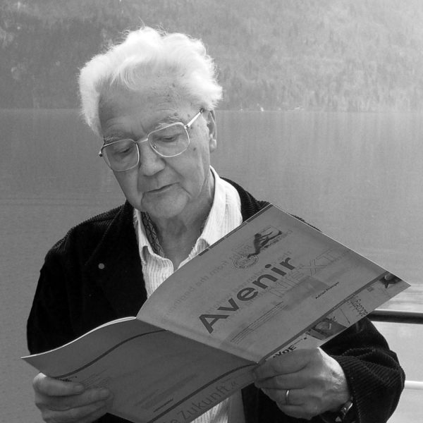 Adrian Frutiger in Interlaken, 2004 (photo by www.fontshop.com)